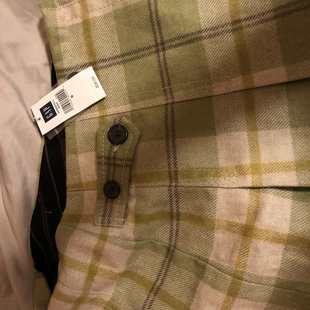 Gap skirt